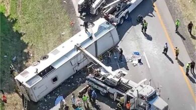 दर्दनाक हादसा: टूरिस्ट बस पलटी, एक भारतीय सहित 5 यात्रियों की मौत दर्दनाक हादसा: टूरिस्ट बस पलटी, एक भारतीय सहित 5 यात्रियों की मौत