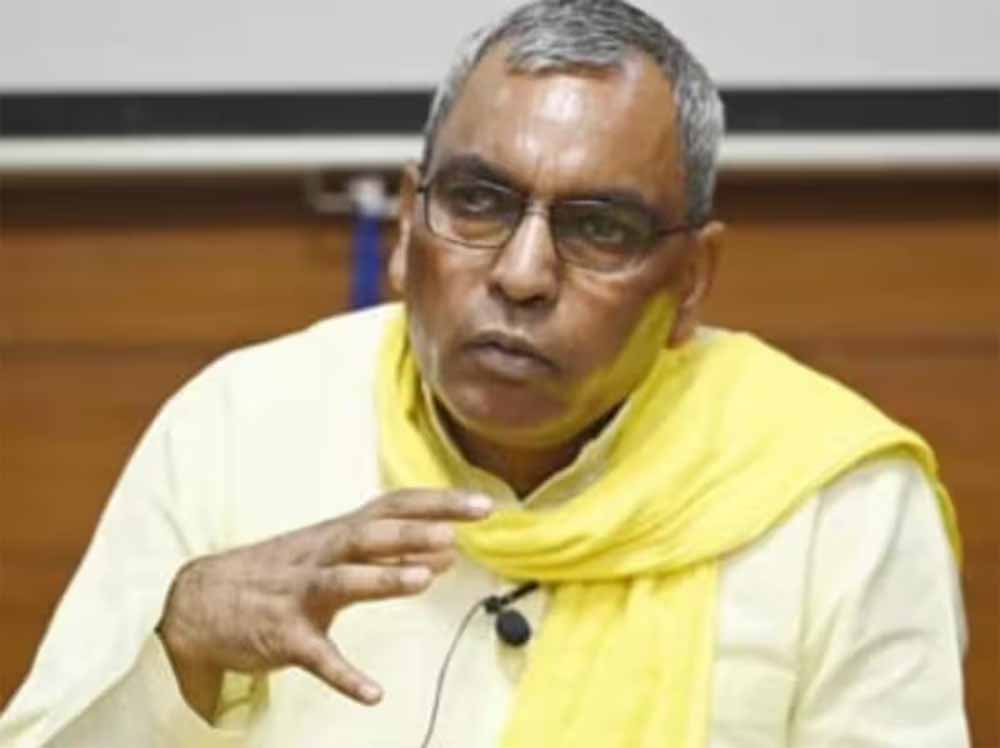 ओपी राजभर का बड़ा ऐलान: यूपी के मदरसों में नियुक्ति अब आयोग के जरिए, पूजा पाल पर अखिलेश को घेरा