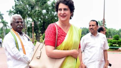 प्रियंका गांधी का सरकार पर हमला: सवाल पूछना गुनाह नहीं, SC नहीं करेगा नागरिकता तय