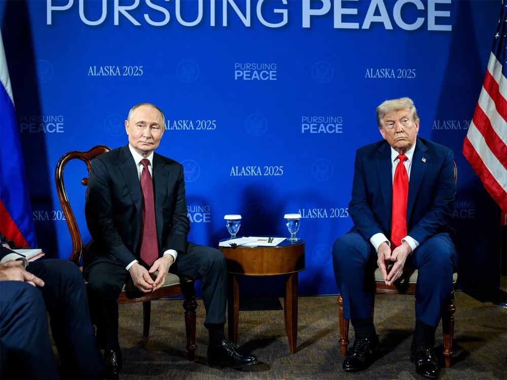 ट्रंप-पुतिन मुलाकात का राज़! अलास्का होटल से लीक हुए सीक्रेट डॉक्यूमेंट्स