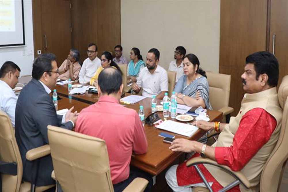 उपार्जन केन्द्रों पर पारदर्शिता अनिवार्य, किसानों के हितों से नही होगा समझौता : खाद्य मंत्री राजपूत उपार्जन केन्द्रों पर पारदर्शिता अनिवार्य, किसानों के हितों से नही होगा समझौता : खाद्य मंत्री राजपूत