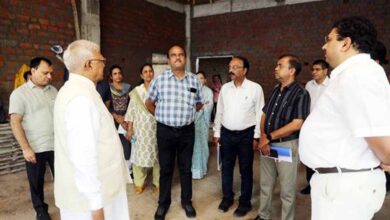 राज्यपाल पटेल ने किया राजभवन में हो रहे पुनर्निर्माण कार्यों का निरीक्षण