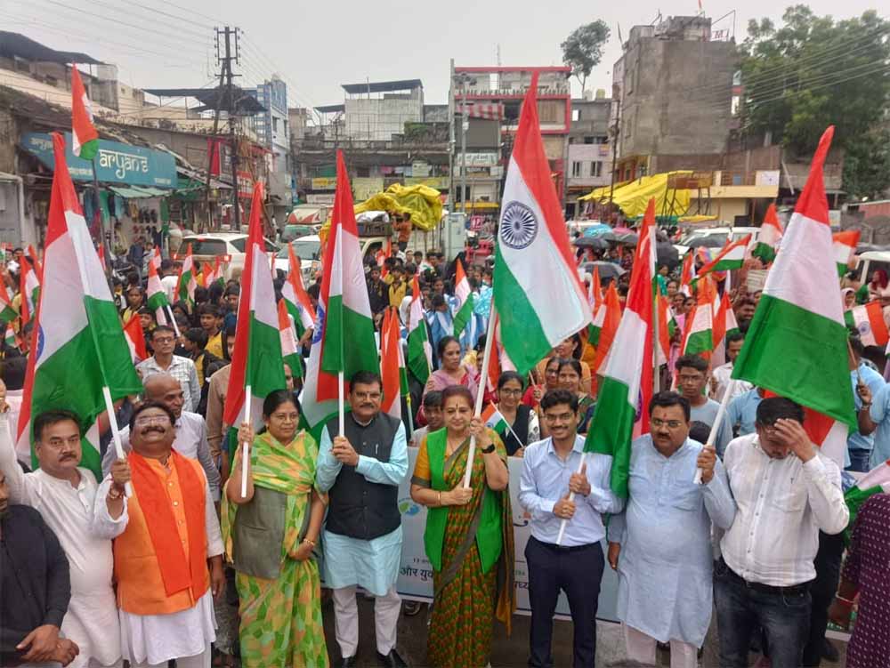 हर घर तिरंगा अभियान में प्रदेश के नगरों में हुए देशभक्ति पूर्ण कार्यक्रम