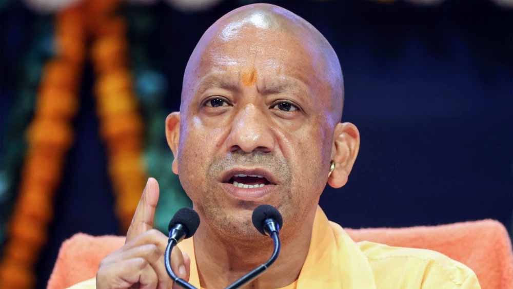 CM योगी का हमला: कांग्रेस कराती थी सामूहिक हत्याएं, सपा देती थी हत्यारों को संरक्षण