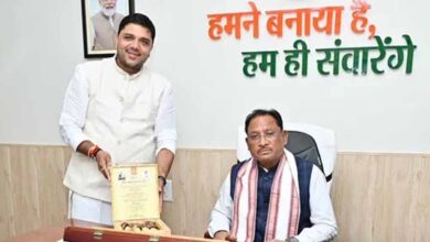 भिलाई: कैन डू पर्वत फाउंडेशन के अध्यक्ष अतुल पर्वत ने CM साय से की मुलाकात, जन्मदिन का निमंत्रण दिया भिलाई: कैन डू पर्वत फाउंडेशन के अध्यक्ष अतुल पर्वत ने CM साय से की मुलाकात, जन्मदिन का निमंत्रण दिया