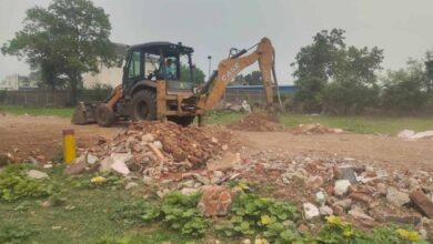 भाठागांव में अवैध प्लॉटिंग पर बड़ी कार्रवाई, जेसीबी से पांच एकड़ जमीन हुई मुक्त भाठागांव में अवैध प्लॉटिंग पर बड़ी कार्रवाई, जेसीबी से पांच एकड़ जमीन हुई मुक्त