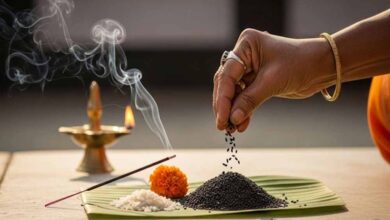 सर्वपितृ अमावस्या पर करें ये खास उपाय, मिलेगा पितरों का आशीर्वाद और सुख-समृद्धि