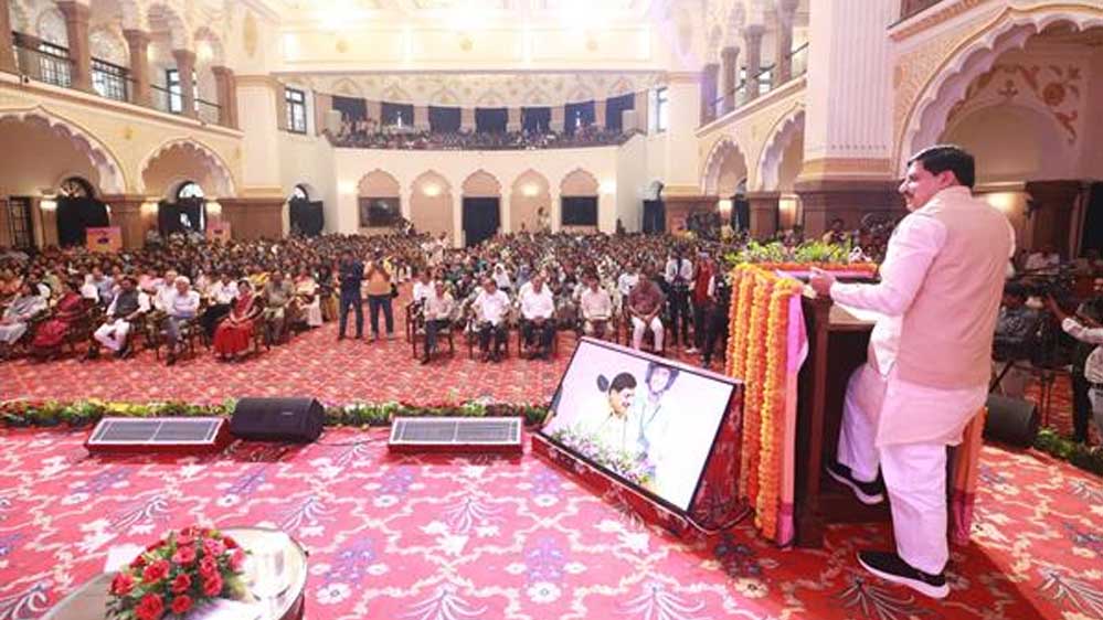 प्रदेश के विद्यार्थी राष्ट्रीय और अंतर्राष्ट्रीय स्तर पर अपनी प्रतिभा और योग्यता करें स्थापित : मुख्यमंत्री डॉ. यादव