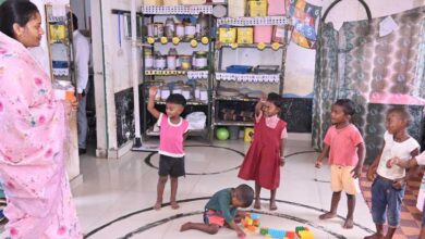 रायपुर : महिला एवं बाल विकास मंत्री श्रीमती राजवाड़े सरगुजा संभाग के दौरे पर