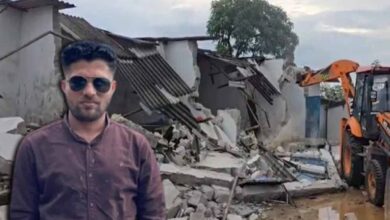 पत्रकार मुकेश चंद्रकार हत्याकांड में कड़ा एक्शन, प्रशासन ने आरोपित ठिकानों पर चलवाया बुलडोजर पत्रकार मुकेश चंद्रकार हत्याकांड में कड़ा एक्शन, प्रशासन ने आरोपित ठिकानों पर चलवाया बुलडोजर