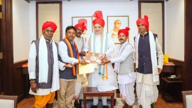 केंद्रीय गृह मंत्री अमित शाह को सौंपा गया औपचारिक निमंत्रण, मां दंतेश्वरी की तस्वीर भेंट