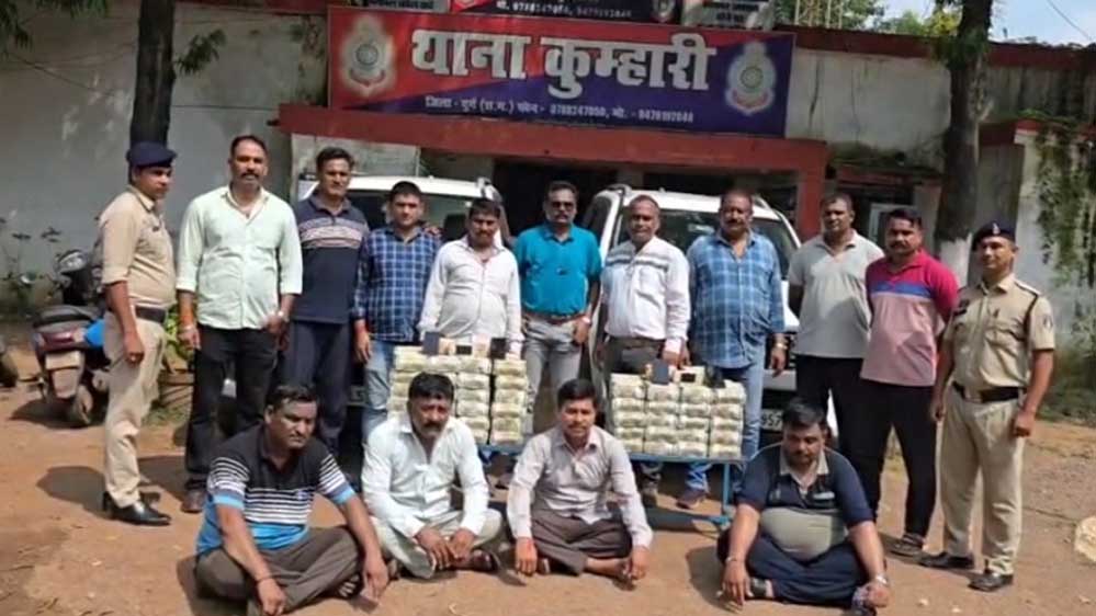 दुर्ग में 2 स्कॉर्पियो से बरामद हुए 6.60 करोड़ रुपये, नोटों से भरी सीटें-डिग्गी, गिनती को मंगवानी पड़ी मशीन