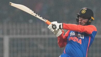 अभिषेक शर्मा का धमाका! टी20 में सबसे ज्यादा छक्के, युवराज का रिकॉर्ड टूटा