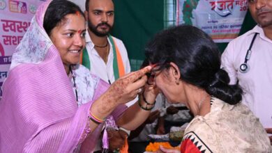 रायपुर : मंत्री श्रीमती लक्ष्मी राजवाड़े ने स्वास्थ्य शिविर में दी भागीदारी, अग्रसेन जयंती कार्यक्रम में हुई शामिल रायपुर : मंत्री श्रीमती लक्ष्मी राजवाड़े ने स्वास्थ्य शिविर में दी भागीदारी, अग्रसेन जयंती कार्यक्रम में हुई शामिल