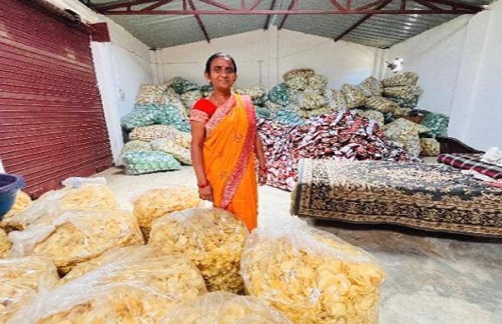 योगी सरकार ने किया सहयोग, टेलर से उद्यमी बनीं मीरजापुर की शशिबाला