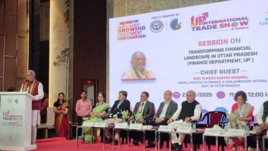 2017 से पहले जो यूपी पिछड़ा था, आज आर्थिक तरक्की की मिसाल हैः सुरेश खन्ना 2017 से पहले जो यूपी पिछड़ा था, आज आर्थिक तरक्की की मिसाल हैः सुरेश खन्ना