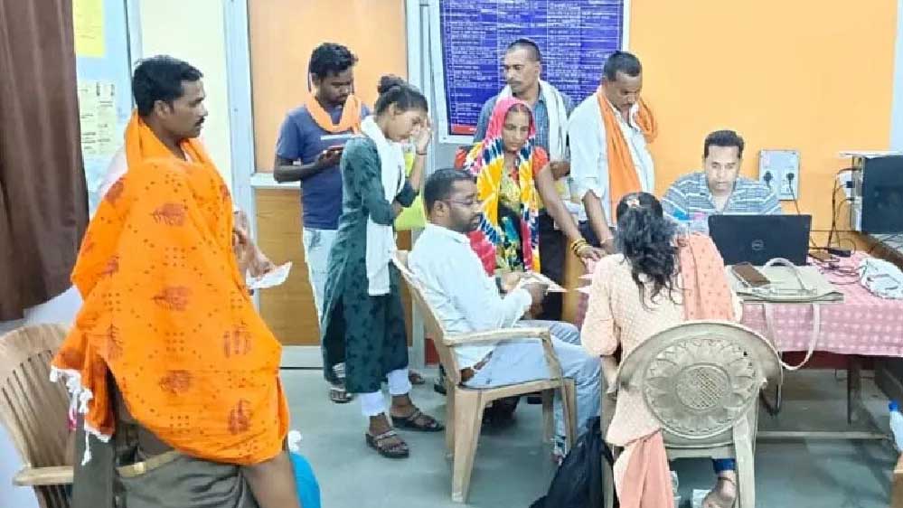 गौरेला पेंड्रा मरवाही : श्रमिक पंजीयन एवं नवीनीकरण के लिए चिन्हित 10 पंचायतों में 6 अक्टूबर से लगेगा मोबाइल शिविर गौरेला पेंड्रा मरवाही : श्रमिक पंजीयन एवं नवीनीकरण के लिए चिन्हित 10 पंचायतों में 6 अक्टूबर से लगेगा मोबाइल शिविर