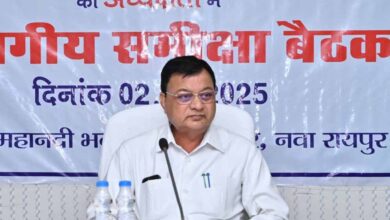 मंत्री देवांगन ने प्रदेश के पहले प्लास्टिक पार्क को दो महीने में पूर्ण करने और चार नए स्मार्ट इंडस्ट्रीयल एरिया का कार्य शीघ्र प्रारंभ करने के दिए निर्देश