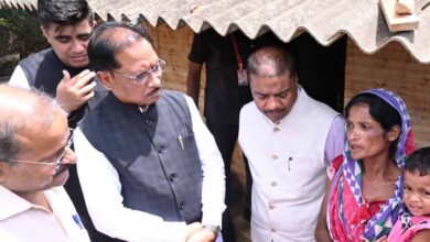 रायपुर : प्रशासन की तत्परता: बाढ़ प्रभावितों को मिला राशन रायपुर : प्रशासन की तत्परता: बाढ़ प्रभावितों को मिला राशन