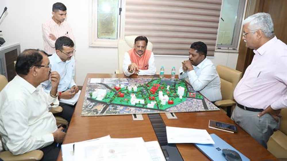 चिकित्सकीय आवश्यकताओं और भविष्य की मांग अनुसार मेडिकल कॉलेजों और संबद्ध अस्पतालों के उन्नयन की बनायें योजना : उप मुख्यमंत्री शुक्ल चिकित्सकीय आवश्यकताओं और भविष्य की मांग अनुसार मेडिकल कॉलेजों और संबद्ध अस्पतालों के उन्नयन की बनायें योजना : उप मुख्यमंत्री शुक्ल