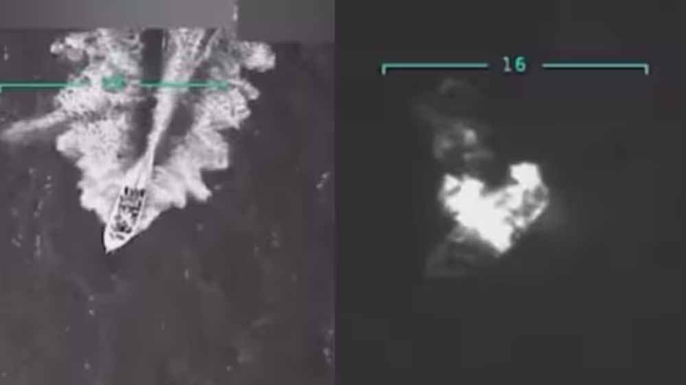 US आर्मी के हमले में वेनेजुएला के जहाज पर 11 की मौत, ट्रंप ने ड्रग रैकेट बताया US आर्मी के हमले में वेनेजुएला के जहाज पर 11 की मौत, ट्रंप ने ड्रग रैकेट बताया