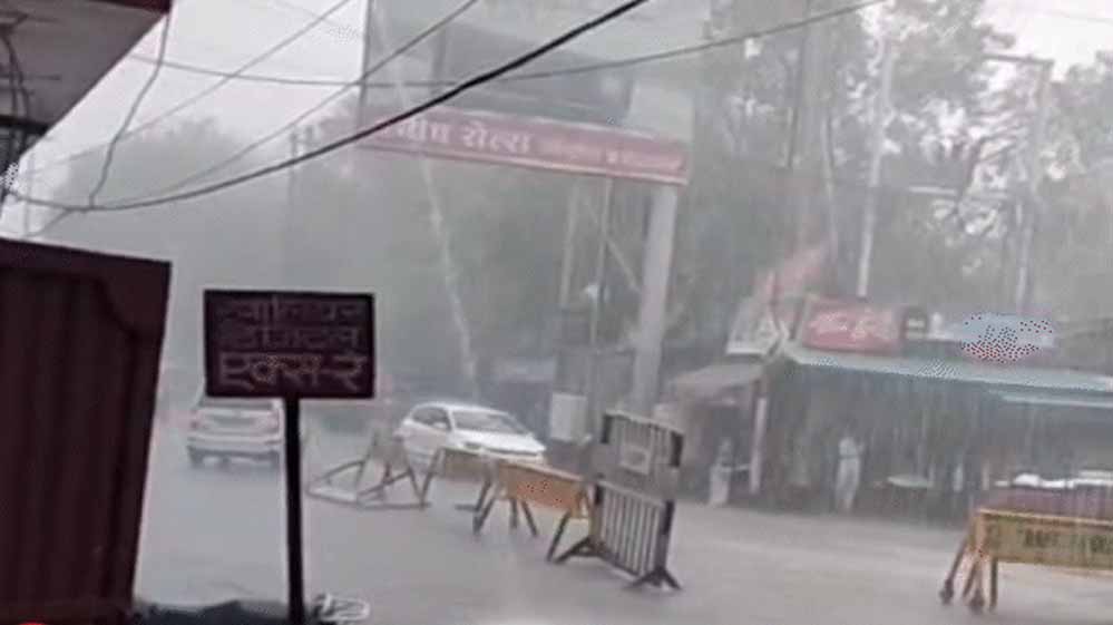 MP में भारी बारिश का कहर: 18 जिलों में अलर्ट, तिघरा-तवा डैम के गेट खोले गए