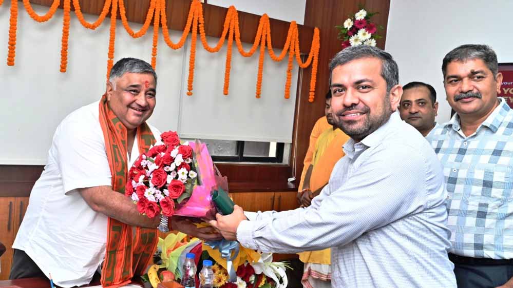 रायपुर : पर्यटन एवं संस्कृति मंत्री राजेश अग्रवाल ने मंत्रालय में कामकाज संभाला