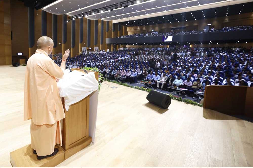 परिवहन विभाग बनेगा विकसित उत्तर प्रदेश का सारथीः सीएम योगी