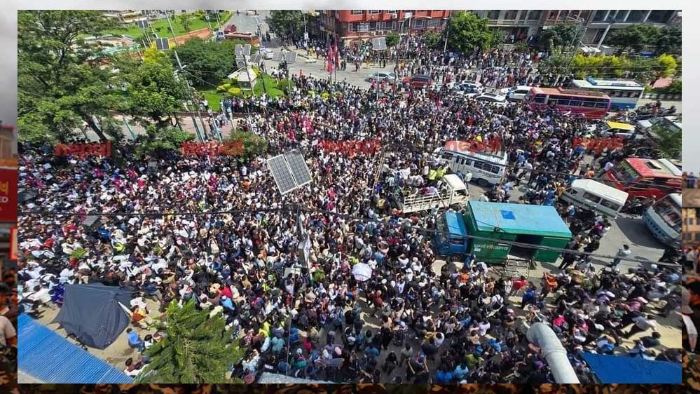 नेपाल में Gen Z का उग्र प्रदर्शन, फेसबुक-इंस्टा बैन पर बवाल, कर्फ्यू लगाया गया