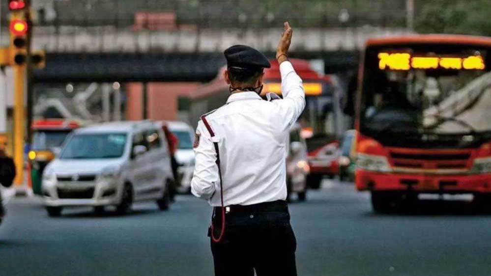 भोपाल में ट्रैफिक नियम उल्लंघन पर सख्त कार्रवाई, तेज गाड़ी चलाने वालों की खैर नहीं