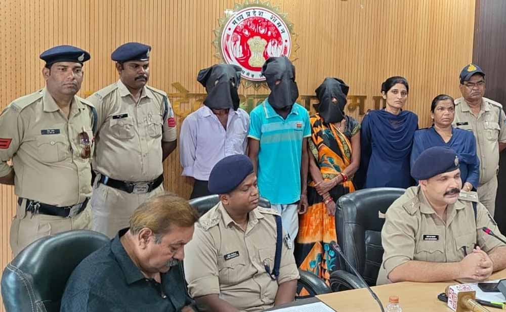 MP में सनसनी: तीसरी पत्नी ने प्रेमी संग मिलकर पति की हत्या, बोरे में भरकर कुएं में फेंकी लाश