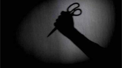 प्रेमिका निकली धोखेबाज, जेल से छूटते ही युवक ने कैंची से किया हमला