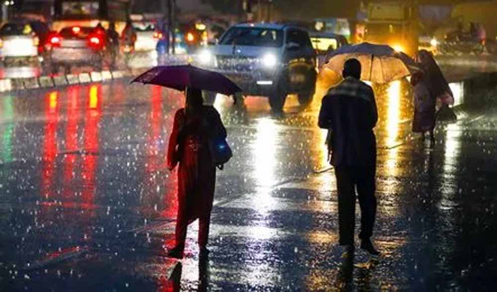 यूपी-बिहार समेत 15 राज्यों में भारी बारिश का अलर्ट, 8 राज्यों में ऑरेंज वार्निंग जारी यूपी-बिहार समेत 15 राज्यों में भारी बारिश का अलर्ट, 8 राज्यों में ऑरेंज वार्निंग जारी