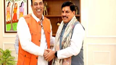 मुख्यमंत्री डॉ. यादव से फिल्म अभिनेता विंदु दारा सिंह ने की सौजन्य भेंट