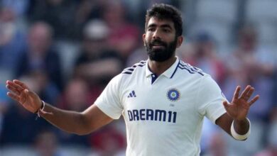 जसप्रीत बुमराह vs शोएब अख्तर: आकाश चोपड़ा ने बताया कौन है सबसे खतरनाक जसप्रीत बुमराह vs शोएब अख्तर: आकाश चोपड़ा ने बताया कौन है सबसे खतरनाक