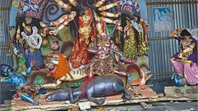 बांग्लादेश में दुर्गा पूजा से पहले हंगामा! मंदिरों पर हमला, 7 मूर्तियां तोड़ीं, जमालपुर में तनाव बांग्लादेश में दुर्गा पूजा से पहले हंगामा! मंदिरों पर हमला, 7 मूर्तियां तोड़ीं, जमालपुर में तनाव
