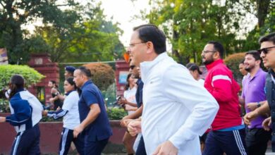 देहरादून में CM धामी ने ‘नमो युवा रन’ को दिखाई हरी झंडी, खुद भी दौड़े मैदान में!