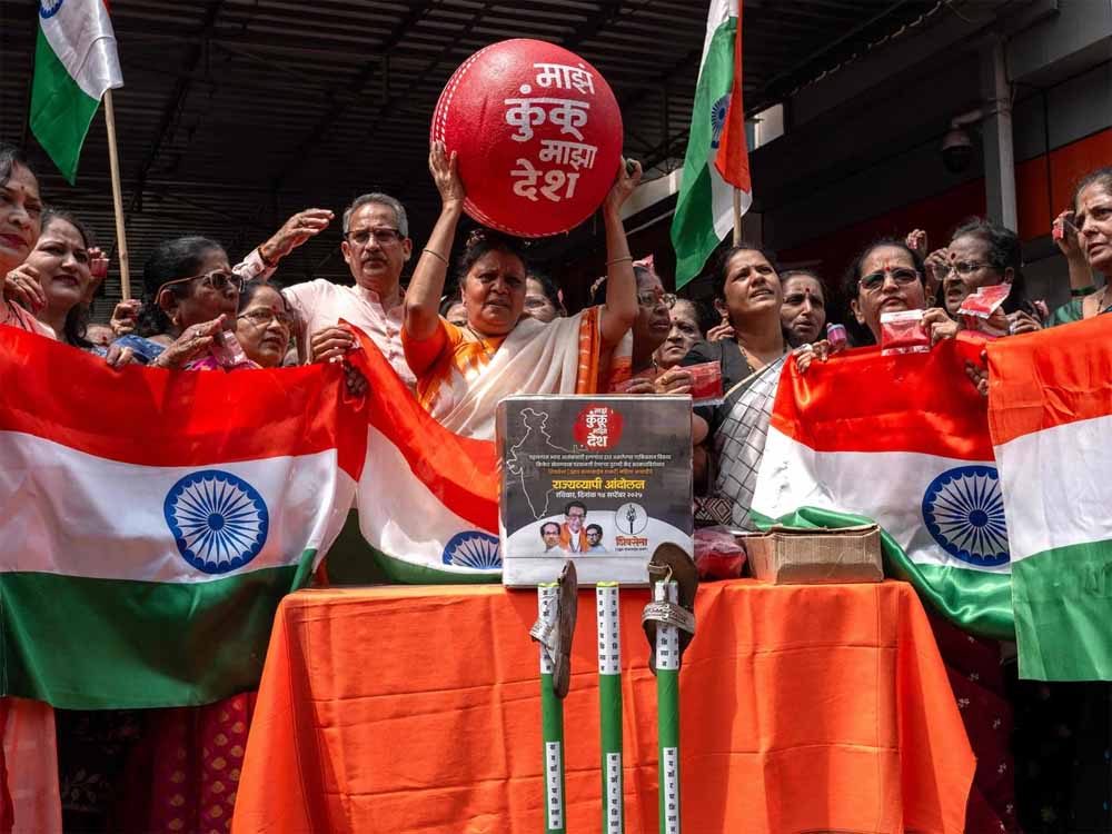 देशभर में भारत-PAK मैच का विरोध, BCCI पर भड़का विपक्ष, बीजेपी के साथी भी हमलावर