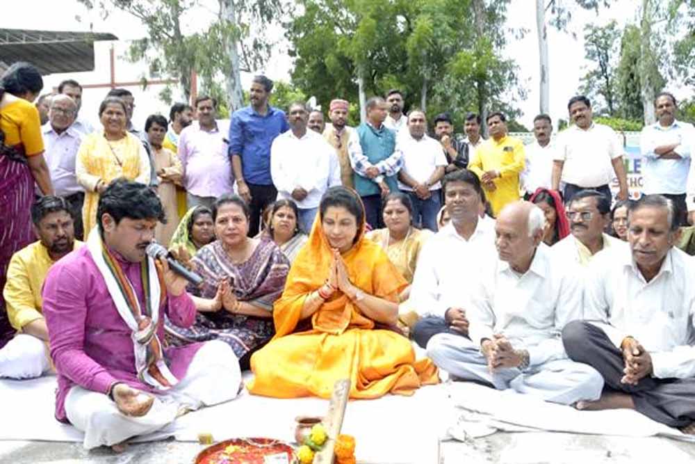 राज्यमंत्री कृष्णा गौर ने 13 करोड़ से अधिक लागत के निर्माण कार्यों का किया भूमिपूजन