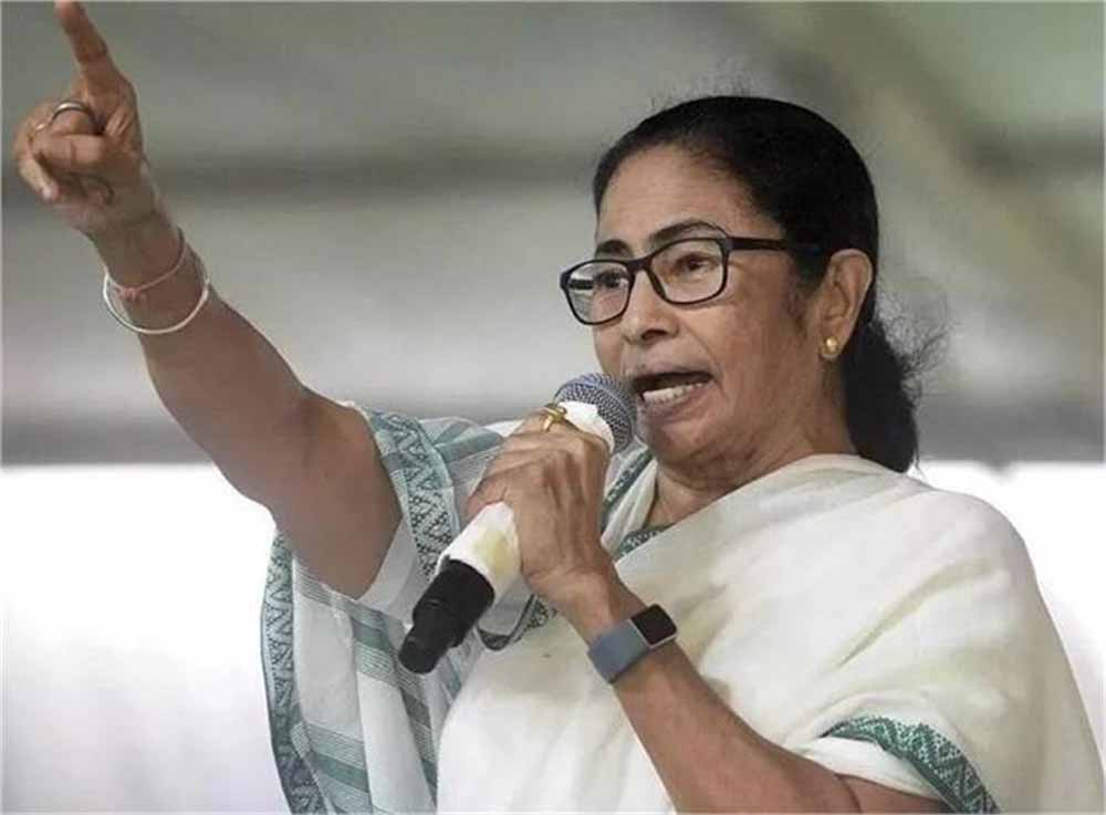 ममता बनर्जी ने केंद्र सरकार पर किया तगड़ा हमला: अमेरिका और चीन के सामने गिड़गिड़ाने का आरोप