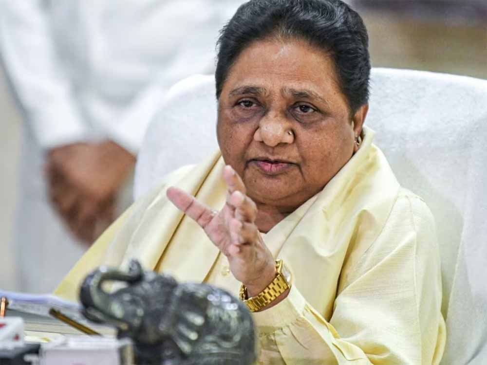 माफी के बाद नई शुरुआत: मायावती ने अशोक सिद्धार्थ को सौंपी 4 राज्यों की जिम्मेदारी