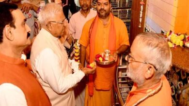 राज्यपाल मंगुभाई पटेल ने दतिया शक्तिपीठ में की माँ पीताम्बरा की पूजा अर्चना राज्यपाल मंगुभाई पटेल ने दतिया शक्तिपीठ में की माँ पीताम्बरा की पूजा अर्चना