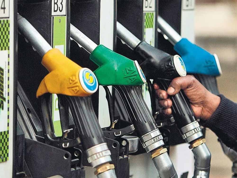 नई GST स्लैब लागू, पेट्रोल-डीजल की कीमतों पर क्या पड़ेगा असर? जानें पूरा असर