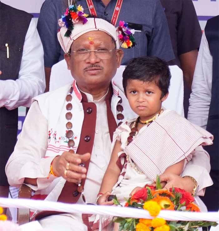 राज्य सरकार जनजातीय समाज के समग्र विकास के लिए कटिबद्ध – मुख्यमंत्री साय राज्य सरकार जनजातीय समाज के समग्र विकास के लिए कटिबद्ध – मुख्यमंत्री साय