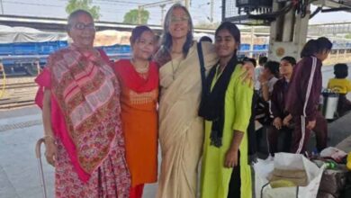 समाज सेवा की मिसाल: अनाथ बेटियों की माँ बनकर बदल रहीं सैकड़ों की तकदीर