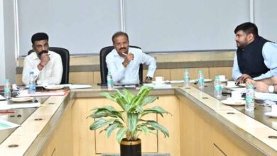 मुख्यमंत्री के प्रमुख सचिव ने नक्सल प्रभावित जिलों में विकास कार्यों की समीक्षा की