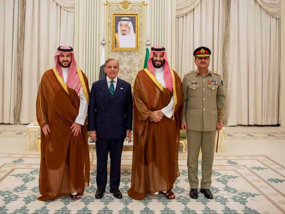 हम बम क्यों बनाएं, पाकिस्तान से खरीद लेंगे – सऊदी अरब के परमाणु हथियारों पर बड़े बोल हम बम क्यों बनाएं, पाकिस्तान से खरीद लेंगे – सऊदी अरब के परमाणु हथियारों पर बड़े बोल