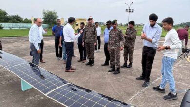 यूपीआईटीएस में सौर ऊर्जा से चलने वाला आधुनिक UAV बना आकर्षण यूपीआईटीएस में सौर ऊर्जा से चलने वाला आधुनिक UAV बना आकर्षण