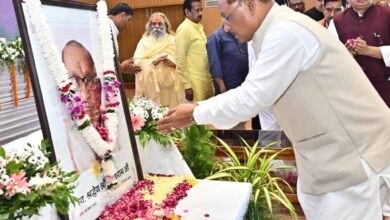 मुख्यमंत्री विष्णुदेव साय ने श्रद्धेय शांताराम सर्राफ को अर्पित की श्रद्धांजलि