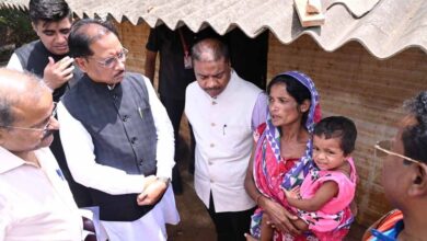 प्रशासन की तत्परता: बाढ़ प्रभावितों को मिला राशन